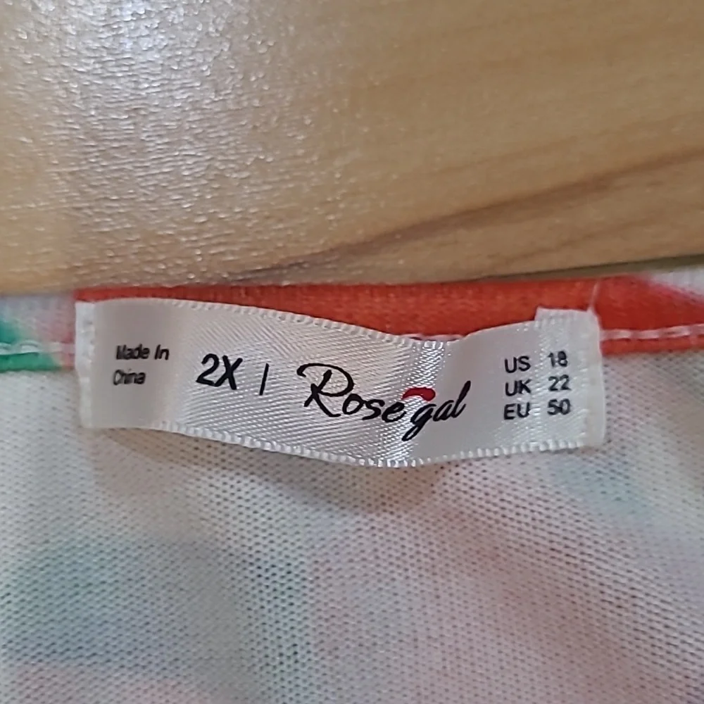 Rosegal size 2x dogs wearing Christmas hats shirt - Picture 3 of 5